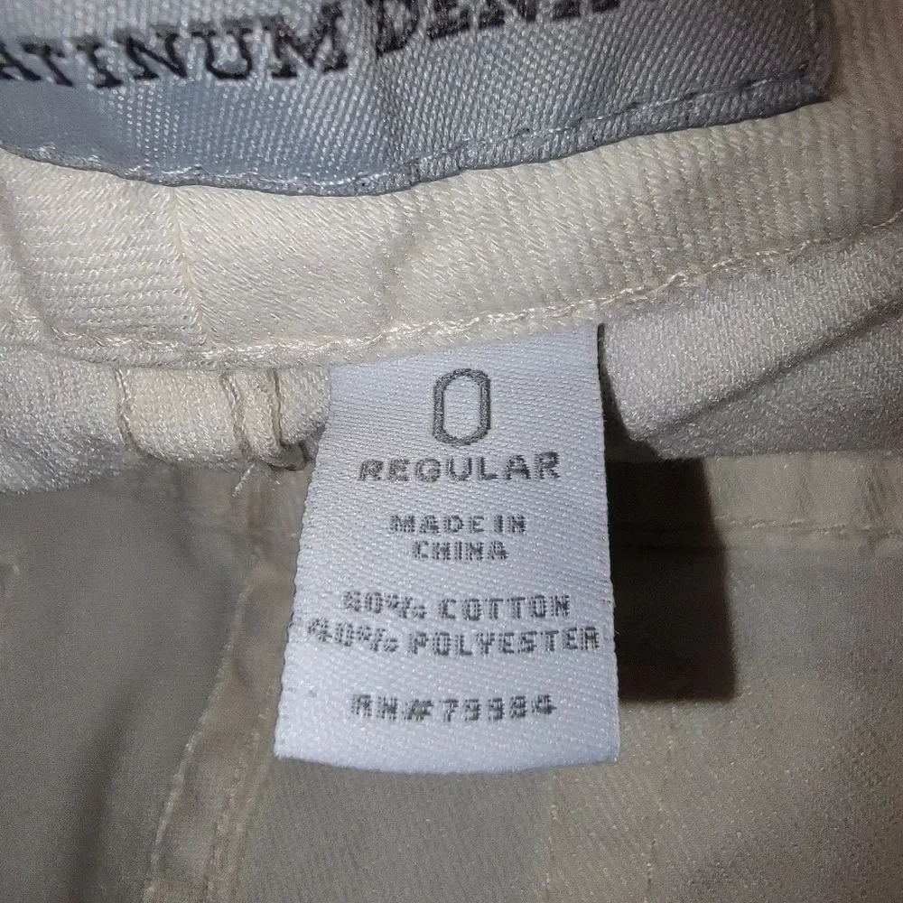 Chico's Ultimate Fit Slim Leg Cream Denim Jeans Size 0 (Small 4) - Picture 5 of 5